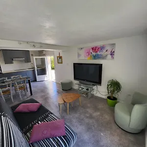 Appartement Jolie T2 Independant Dans, Sollies-Ville