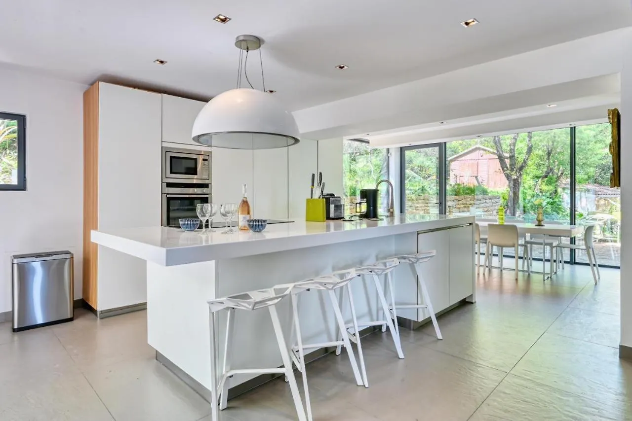Villa Florence - Art De Vivre Sur Les Hauteurs Sollies-Ville 0*,  France
