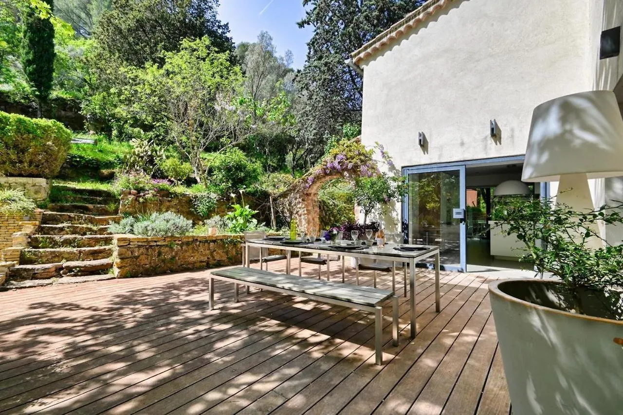 Guest house Villa Florence - Art De Vivre Sur Les Hauteurs Sollies-Ville