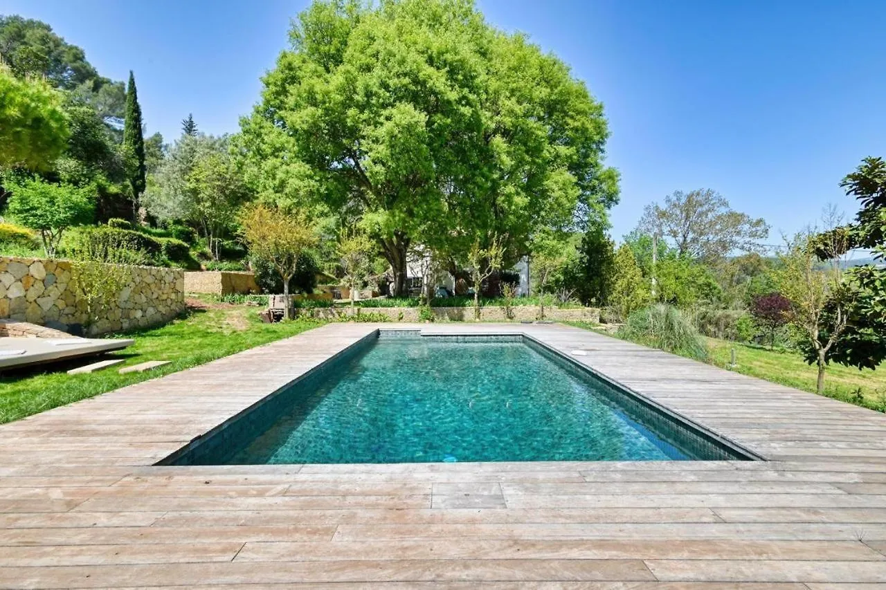 Villa Florence - Art De Vivre Sur Les Hauteurs Sollies-Ville Guest house